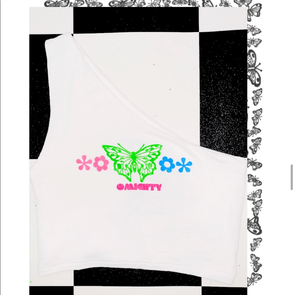 ISO if anyone has this shirt please let me know - Picture 2 of 2